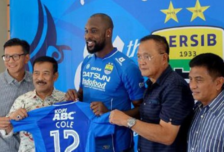 Liga Indonesia - Persib Bandung: Carlton Cole Latihan Terpisah Jelang Lawan Borneo FC Liga Indonesia - Persib Bandung: Carlton Cole Latihan Terpisah Jelang Lawan Borneo FC