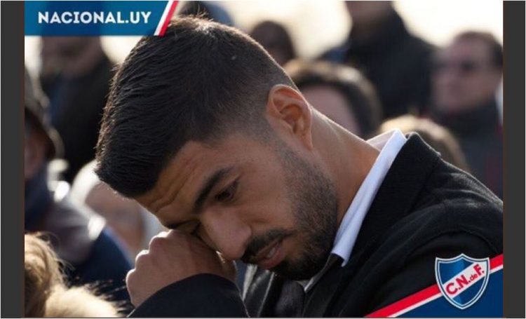 Liga Spanyol - Luis Suarez Menangis Kunjungi Klub Masa Kecilnya Liga Spanyol - Luis Suarez Menangis Kunjungi Klub Masa Kecilnya