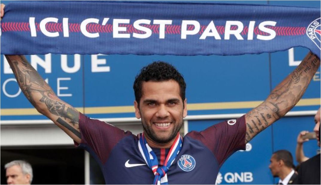 Internasional - Dani Alves Datang, PSG Lepas Serge Aurier Internasional - Dani Alves Datang, PSG Lepas Serge Aurier