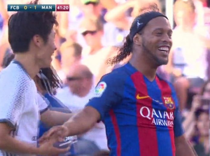 Hasil Legenda Barcelona vs Legenda Manchester United Hasil Legenda Barcelona vs Legenda Manchester United
