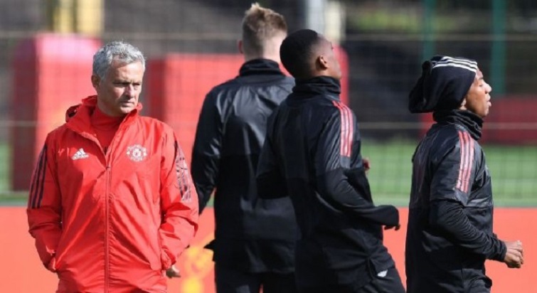 Liga Champions - Jose Mourinho Panggil 2 Pemain Muda ke Skuad Liga Champions Liga Champions - Jose Mourinho Panggil 2 Pemain Muda ke Skuad Liga Champions