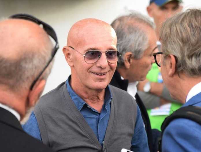 Arrigo Sacchi Arrigo Sacchi dibuat geram melihat aksi parkir bus klub besar Liga Italia, Juventus. Ia langsung berikan kritik usai laga.