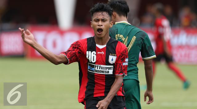 Osvaldo Haay Osvaldo Haay perkuat Persebaya Surabaya di musim 2018.