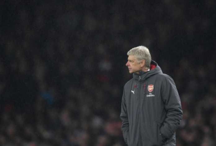 Arsene Wenger Pelatih Arsenal, Arsene Wenger, mengomentari betapa sepinya Emirates saat mereka pesta gol dalam laga Liga Europa.