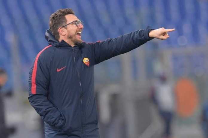 Eusebio Di Francesco Pelatih AS Roma, Eusebio Di Francesco, kecewa tim gagal buat gol di laga Liga Italia ketika hanya mampu bermain imbang lawan tuan rumah Chievo.