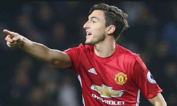 Matteo Darmian Diincar 2 Raksasa Italia Bek Manchester United Matteo Darmian jadi incaran dua tim raksasa Italia, AS Roma dan Juventus.