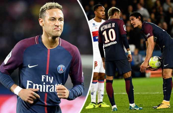 Pemain PSG Neymar dan Edinson Cavani Pemain PSG Neymar dan Edinson Cavani saat terlibat perselisihan beberapa waktu lalu