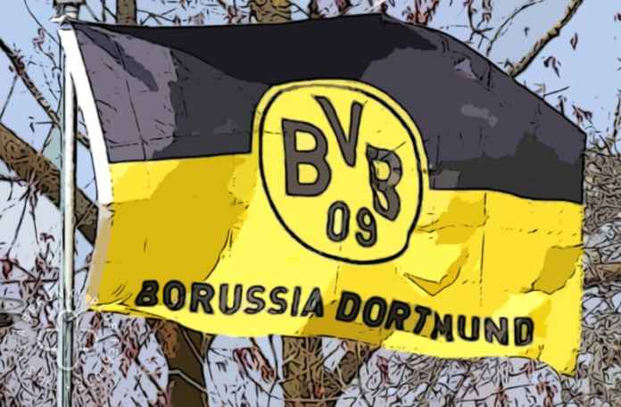 Borussia Dortmund Berpeluang Lepas Bek Kiri Buangannya ke Lazio
