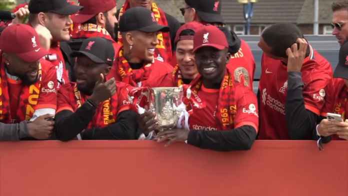 Sadio Mane, parade bus Selamat Tinggal Bagi Sadio Mane, Sang Bintang Senegal Sudah Pasti Tinggalkan Liverpool