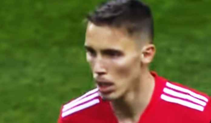 Arsenal Bakal Gaet Alex Grimaldo Jika Gagal Boyong Bek Kiri Ajax Arsenal Akan Angkut Bek Kiri Benfica Jika Pemain Ajax Tak Berhasil Diboyong