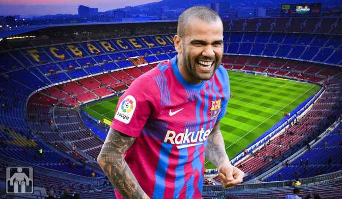 Tak Dipertahankan, Dani Alves Tuding Petinggi Barcelona Tak Hargai Legenda