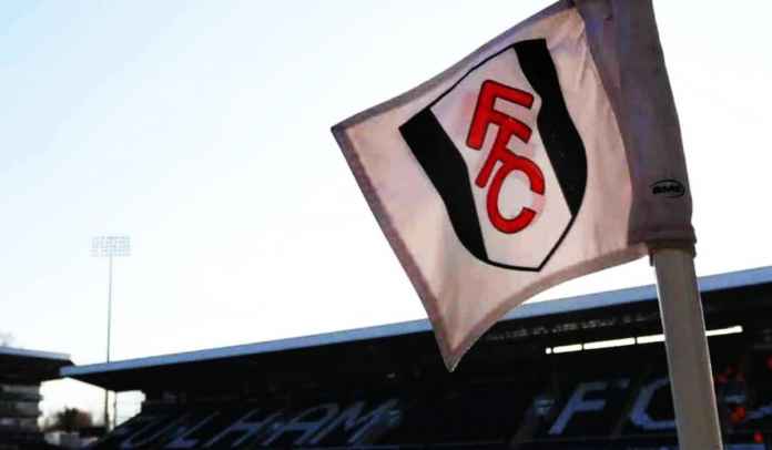 Demi Pertahanan Tangguh, Fulham Siap Amankan Bek MU