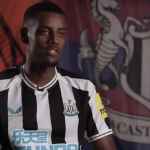 Resmi Gabung, Alexander Isak Dapat Pesan Khusus dari Legenda Newcastle United