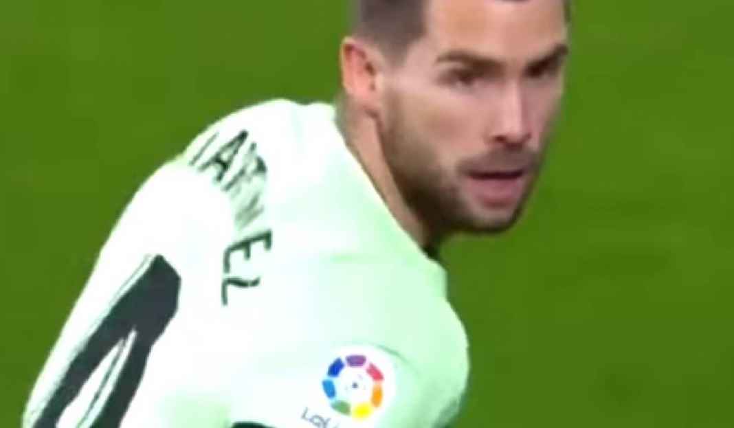 Barcelona Belum Mau Menyerah Kejar Bek Athletic Bilbao Barcelona Penasaran, Masih Kejar Bek Athletic Bilbao