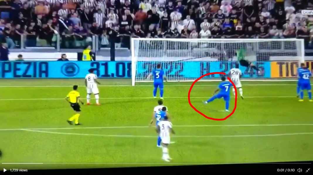 Gol Angel Di Maria Ngapain Coba Pemain No 7 Sassuolo Ini Angkat Kaki Sebelah Saat Juventus Menang 3-0 Tadi Malam