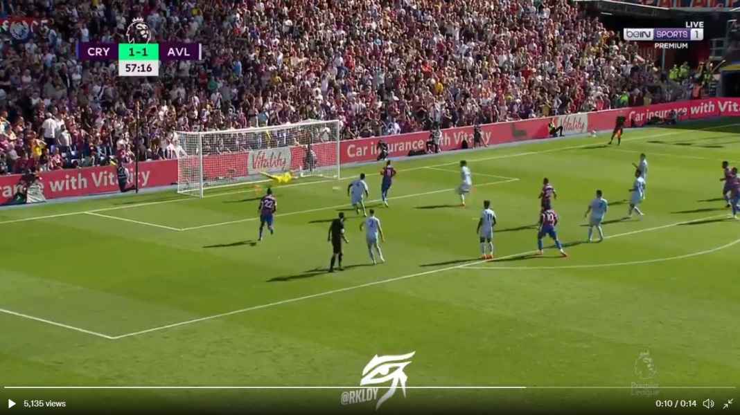 Gol rebound Wilfried Zaha Dua Gol Wilfried Zaha Beri Kekalahan Kedua Bagi Pasukan Steven Gerrard