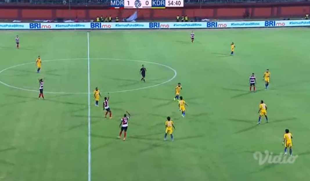 Hasil Madura United vs Persik Kediri di Liga 1- Laskar Sape Kerrab Menang 1-0 Hasil Madura United vs Persik Kediri di Liga 1: Ngeri! Esteban Vizcarra Antarkan Laskar Sape Kerrab Hattrick Kemenangan