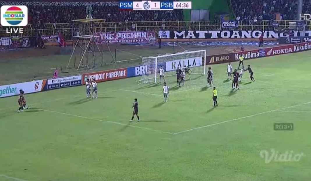 Hasil PSM Makassar vs Persib Bandung di Liga 1- Juku Eja Ngamuk! Bantai Maung Bandung 5-1 Hasil PSM Makassar vs Persib Bandung di Liga 1: Juku Eja Pesta Gol! Yakob Sayuri Sumbang Brace dan Assist