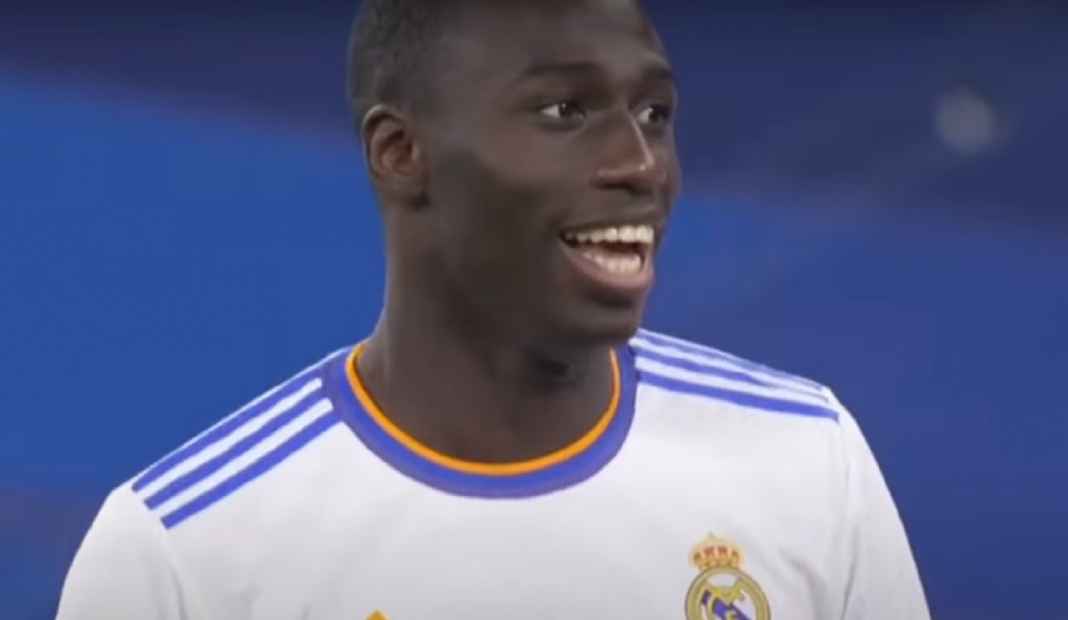 Liga Italia, Juventus, Real Madrid, Bursa Transfer Juventus Cari Bek Kiri Baru, Real Madrid Didesak Pinjamkan Ferland Mendy