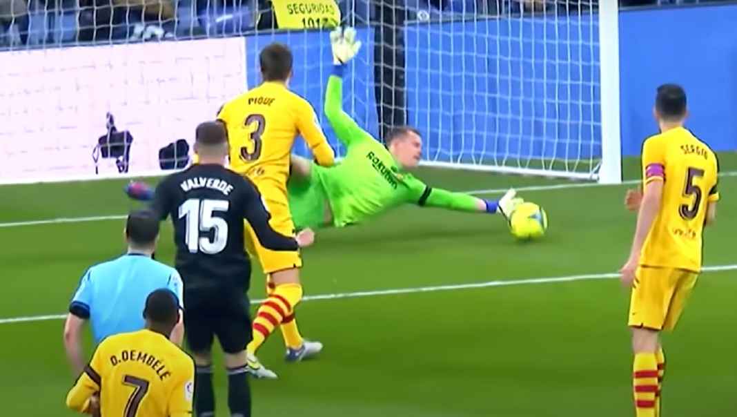 Liga Spanyol, Barcelona, Marc-Andre ter Stegen Marc-Andre ter Stegen Potong Gaji, Bantu Barcelona Datangkan Pemain Lagi