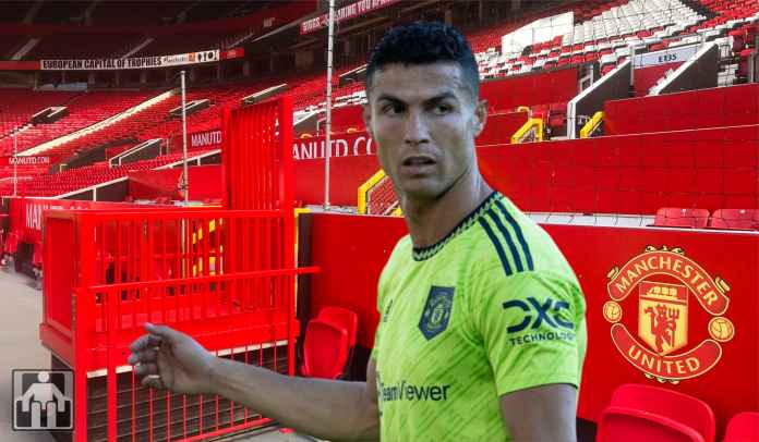 MU diperingatkan soal transfer Ronaldo Man Utd Diprediksi Akan Finish di Papan Bawah Klasemen Jika Jual Cristiano Ronaldo