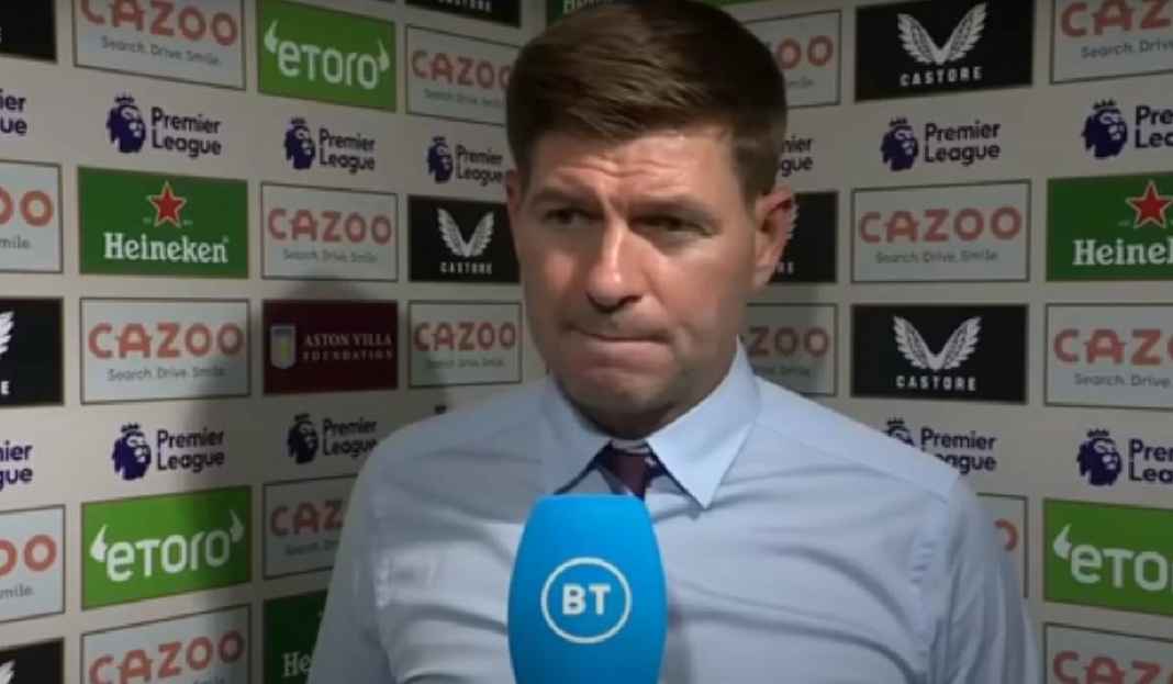 Steven Gerrard Ketar-ketir Usai Beknya Tumbang Lawan Everton Rekrutan Anyar Tumbang Lawan Everton, Steven Gerrard Panik!