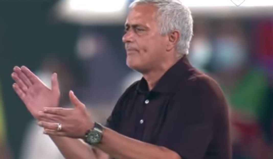 AS Roma Dijagokan Bek Fiorentina Raih Scudetto Musim Ini Bek Fiorentina Jagokan AS Roma Sebagai Penantang Gelar Serie A 2022/23