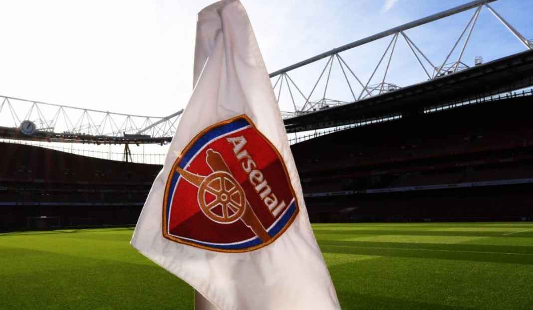 Alan Shearer Ragukan Arsemal Jadi Penantang Gelar Liga Inggris Meski puncaki klasemen, tetapi Arsenal masih diragukan sebagai penantang atau menangkan trofi Liga Inggris musim ini.