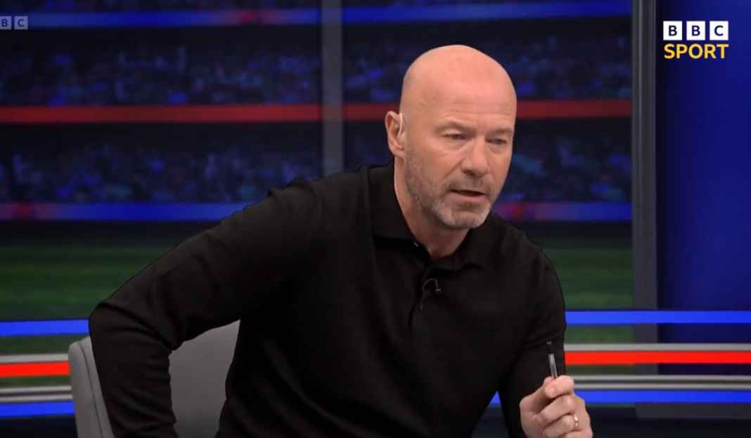 Alan Shearer kritik kontroversi VAR Alan Shearer Kecam Kontroversi VAR Pekan Ini, Termasuk Bantu Chelsea Menang Tadi Malam
