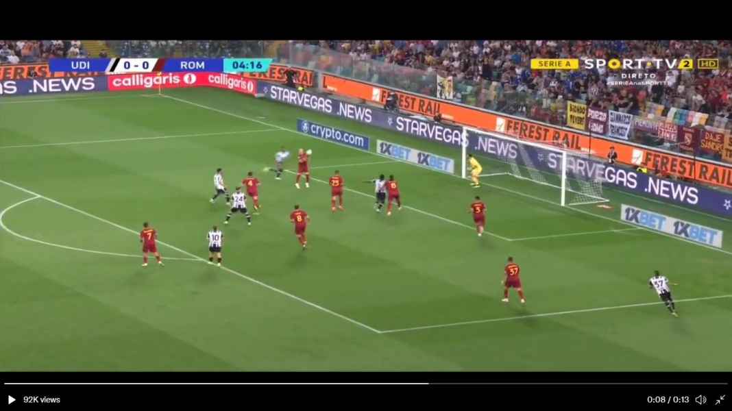 Blunder Rick Karsdorp Sesak Dada Mourinho Menyaksikan Kekalahan Pertama Roma, Skor Telak Pula!