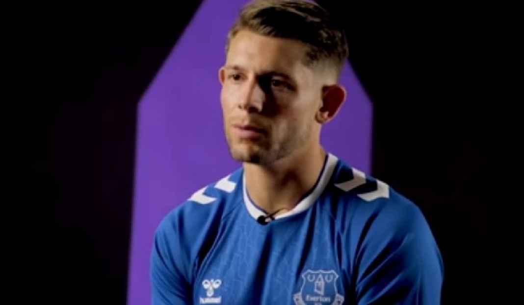 James Tarwkowski Siap Kawal Darwin Nunez Jelang Derby Merseyside, James Tarkowski Siap Hentikan Darwin Nunez