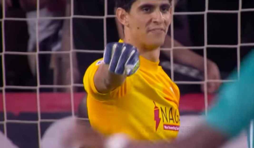 Kiper Utama Sevilla Dipantau 2 Klub Inggris Sevilla Lagi Loyo, Kipernya Dipantau 2 Klub Liga Inggris