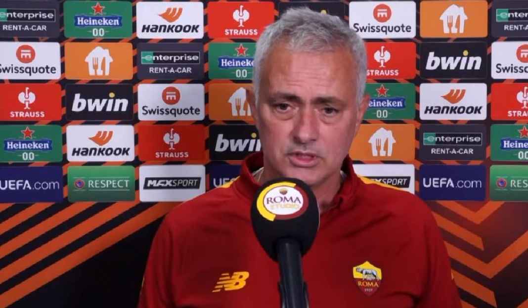 Reaksi Jose Mourinho Setelah Roma Dikalahkan Ludogorets Tanggapan Jose Mourinho Setelah AS Roma Dihajar Ludogorets