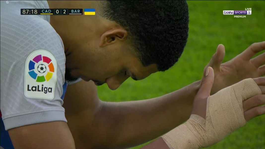 Ronald Araujo di Cadiz Sudah 15 Menit Laga Cadiz vs Barcelona Terhenti Karena Kondisi Darurat!