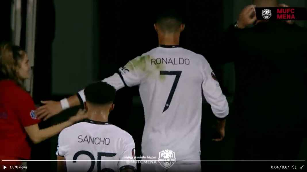 Ronaldo, Sheriff Tiraspol Lihat CR7 Menolak Tawaran Selfie Cewek Cantik Petugas Medis Pihak Sheriff Tiraspol