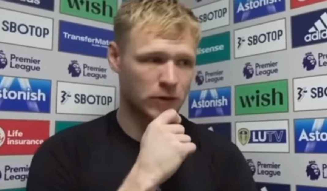 Aaron Ramsdale Buka Suara Usai Arsenal Menang Lawan Leeds Reaksi Aaron Ramsdale Usai Bantu Arsenal Menang Lawan Leeds United