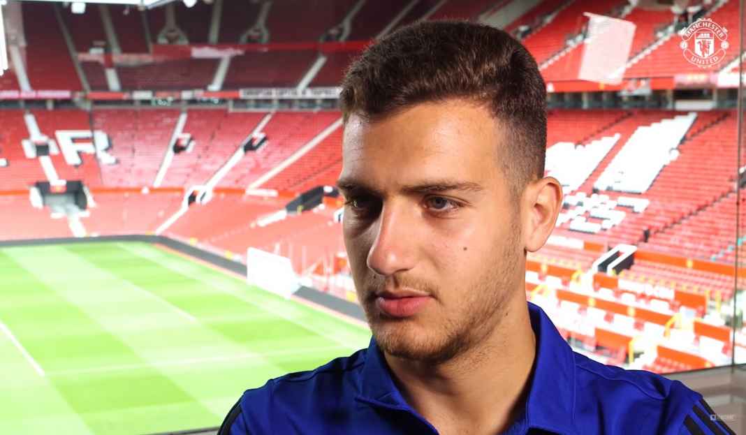 Dalot diminati Barcelona Barcelona Harus Bayar 373 Milyar Jika Mau Rekrut Bek Sayap Manchester United Ini