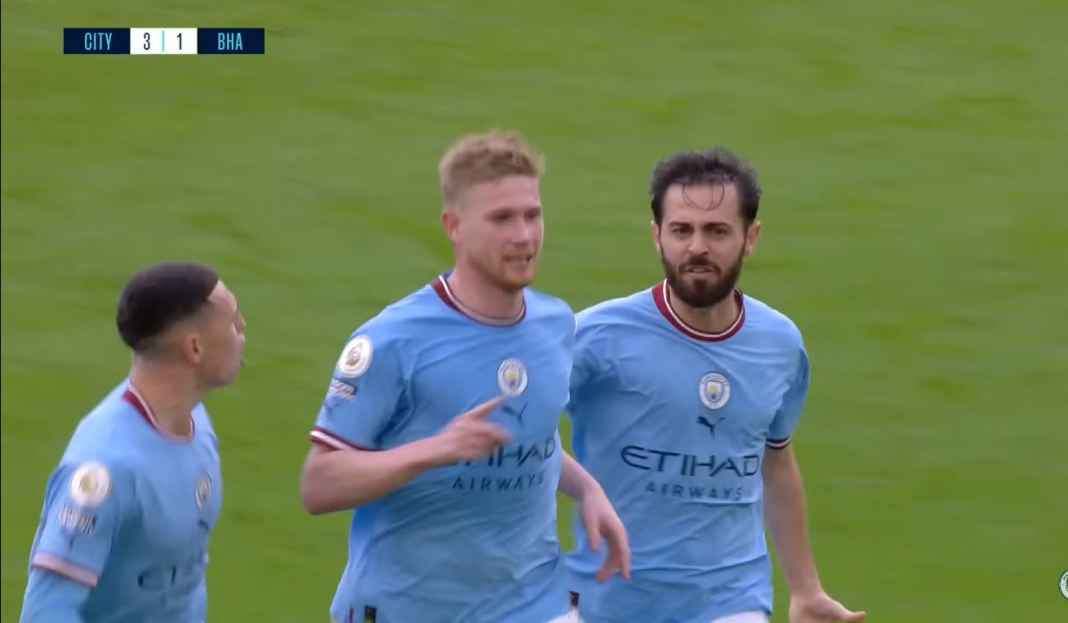 De Bruyne gelandang terbaik di Liga Inggris