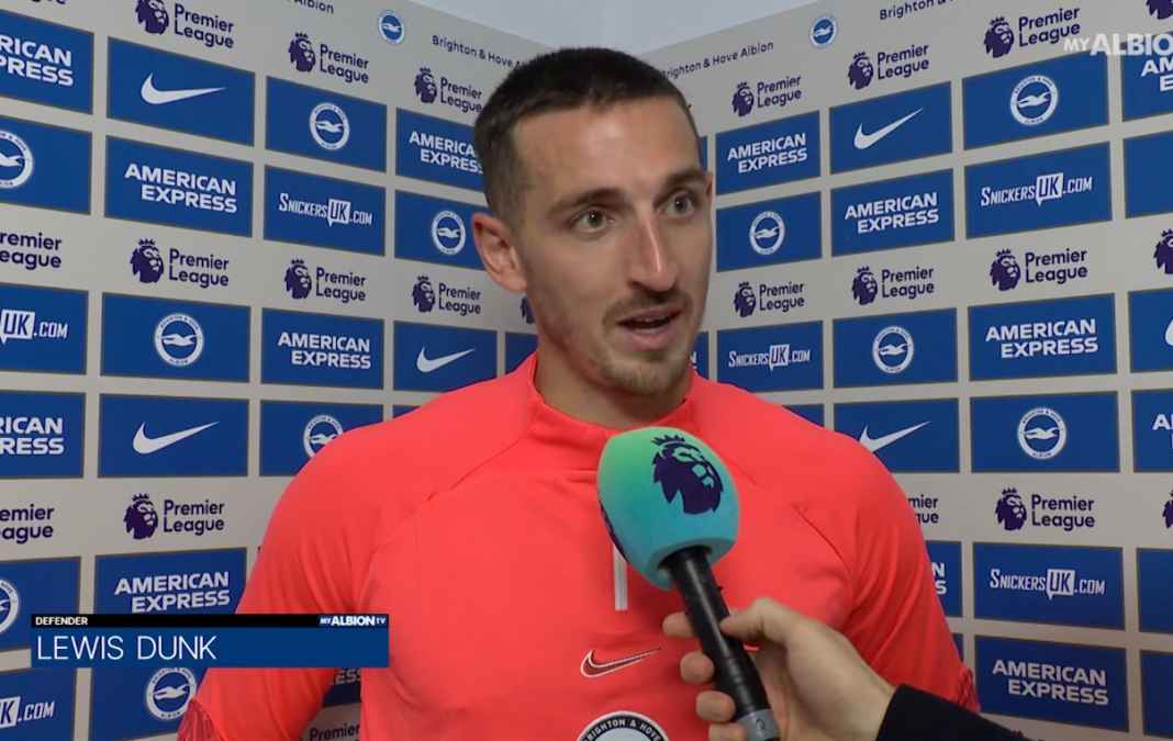 Dunk tentang kemenangan Brighton Lewis Dunk Merasa Aneh Hadapi Graham Potter, Berharap Banyak Pada Pelatih Baru