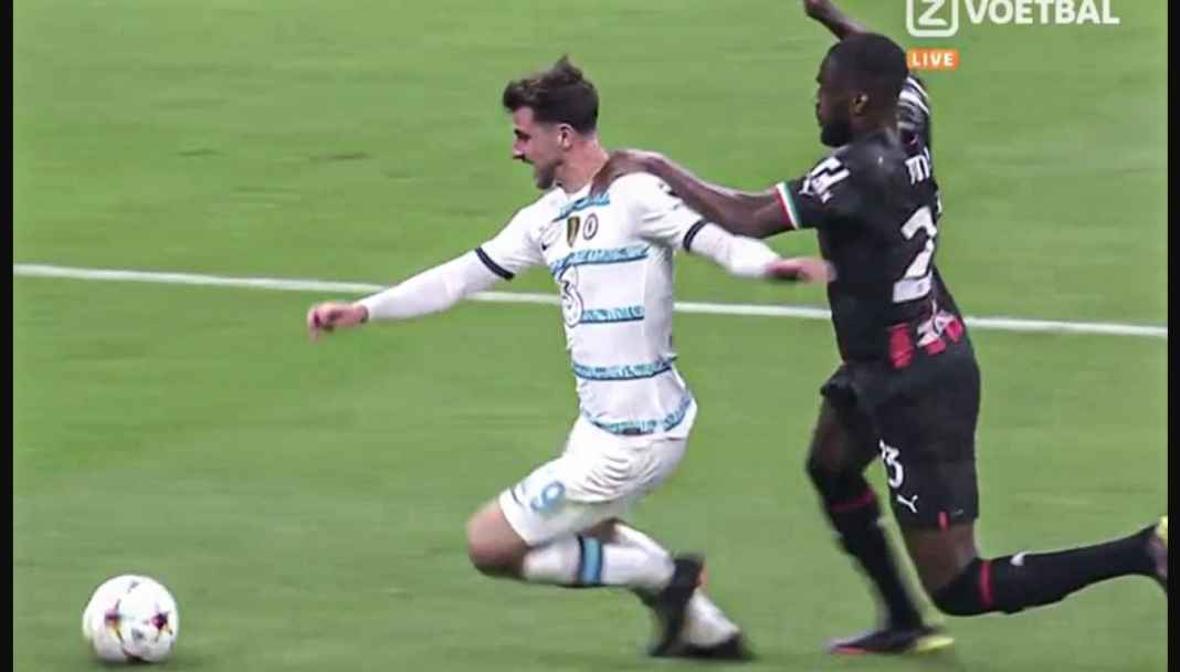 Fikayo Tomori Ternyata Hati Fikayo Tomori Masih Blues, Lihat Bekas Pemain Chelsea Bikin Milan Kalah