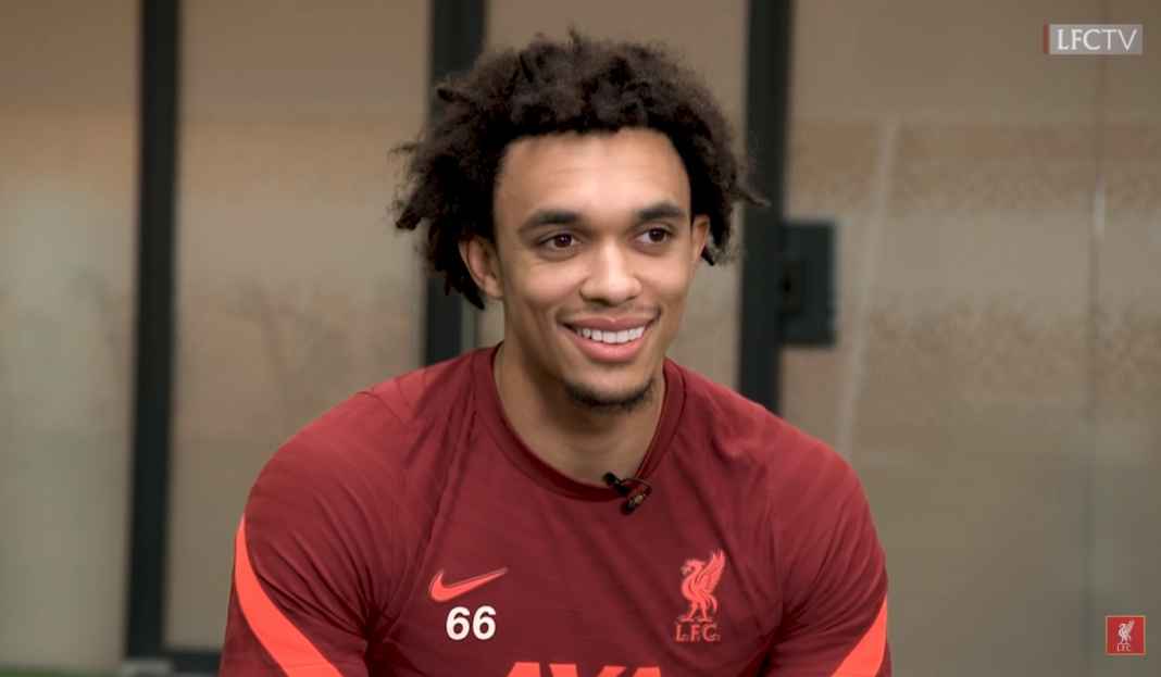 Gallas komentari kritik pada Trent Trent Alexander-Arnold Dikritik Tak Adil Hanya Karena Musim Buruk Liverpool