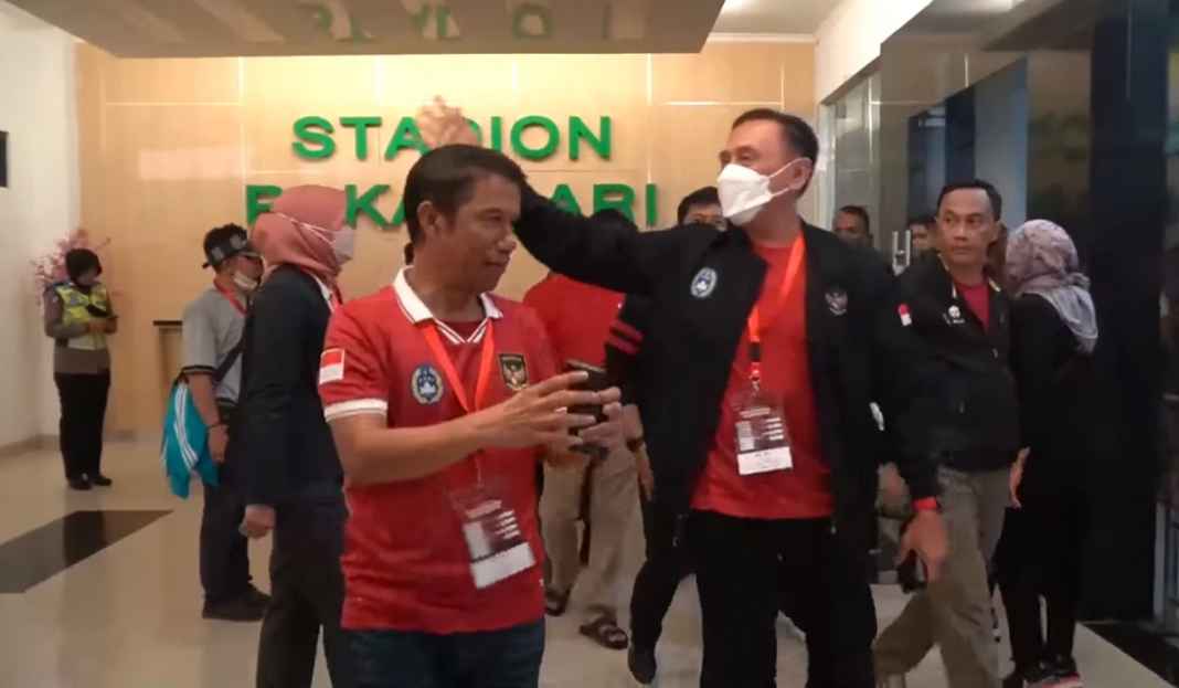Irawan jelaskan tragedi Kanjuruhan Malang PSSI Konfirmasi Korban Jiwa Kerusuhan Kanjuruhan Malang, Arema Dilarang Main Kandang!