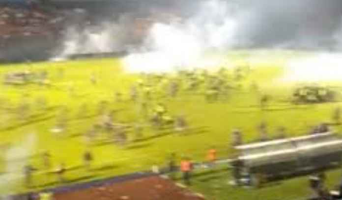 Kerusuhan Stadion Kanjuruhan Malang - Arema Malang vs Persebaya Surabaya