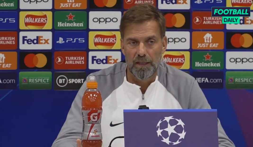 Klopp di konferensi pers Liverpool Jurgen Klopp Ikrarkan Liverpool Siap Habis-Habisan Balas Dendam Pada Napoli