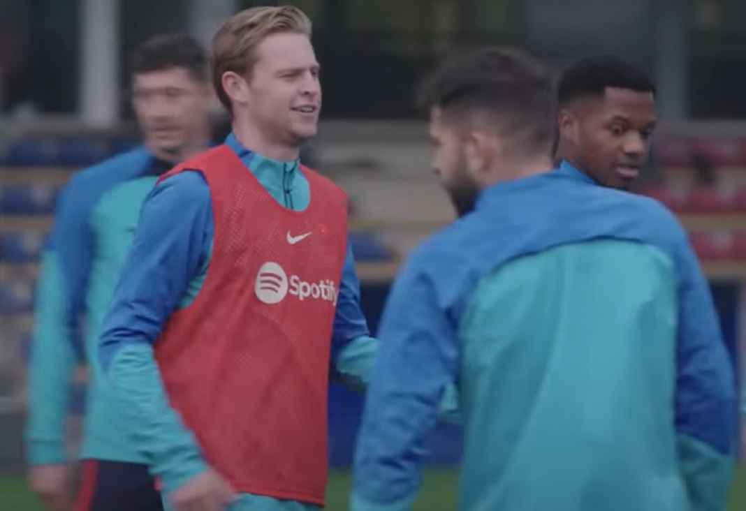 Barcelona Pertahankan Frenkie de Jong, Abaikan Tawaran Menggiurkan dari Inggris