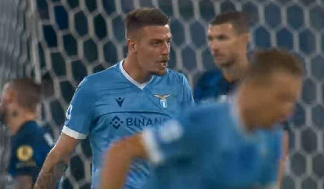 Maurizio Sarri Sentil Media Italia Usai Sergej Milinkovic-Savic Dikaitkan ke Juventus Sergej Milinkovic-Savic Dihubungkan dengan Juventus, Maurizio Sarri Ngamuk