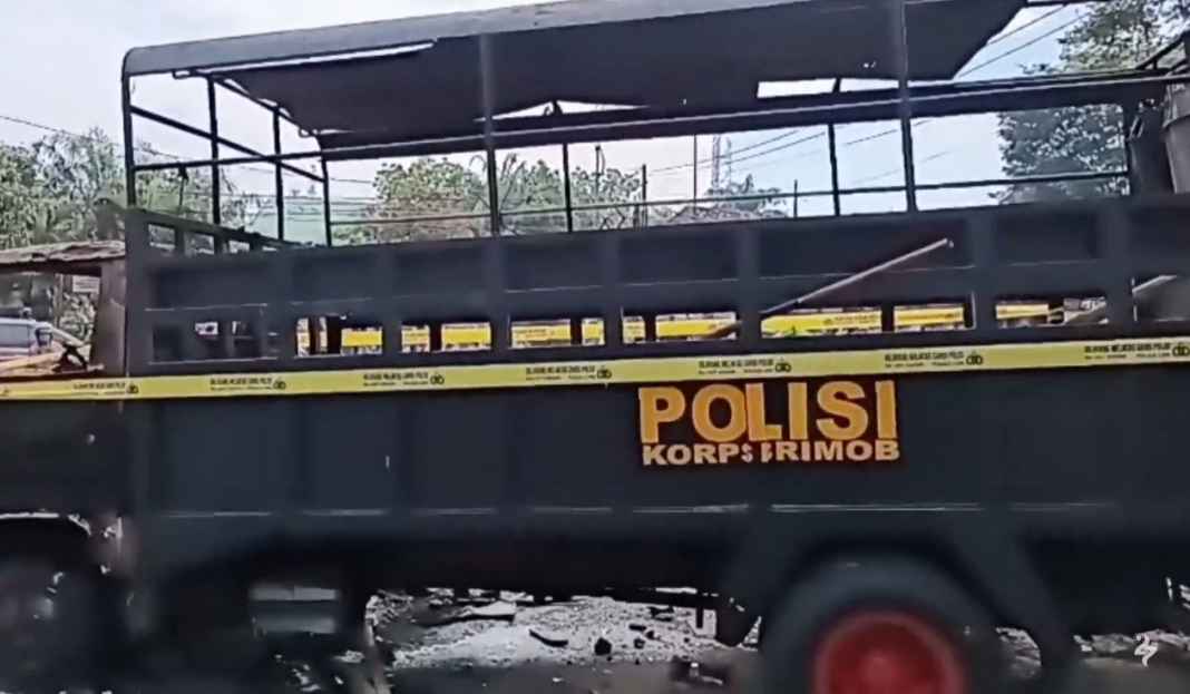 Penembakan gas air mata dilarang FIFA Harusnya, Sesuai Regulasi FIFA, Penggunaan Gas Air Mata Dilarang di Dalam Stadion