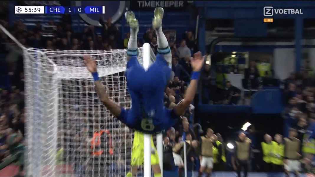 Pierre-Emerick Aubameyang Aubameyang Pastikan Kemenangan Chelsea atas Milan, Jaga Peluang Lolos