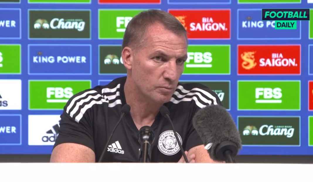 Rodgers dalam konferensi pers Brendan Rodgers Belum Pikirkan Ubah Taktik Leicester Meski Awal Musim Sangat Buruk