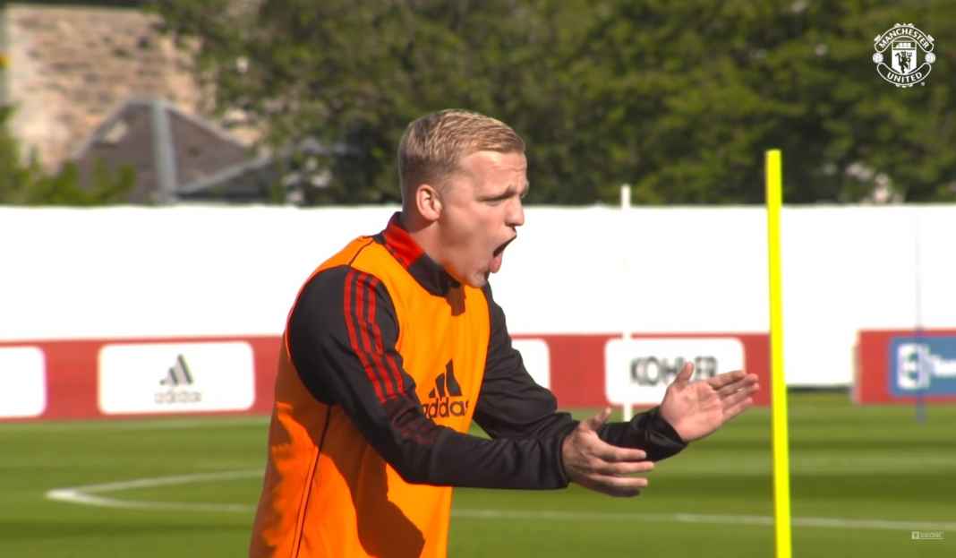 Ten Hag bicarakan kondisi Van De Beek Erik ten Hag Beri Update Kondisi Donny van de Beek Jelang Man Utd vs Everton